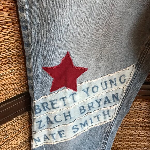 Upcycled Patchwork Capris, Reverse Bleached Country Artists Patches, Size 12P - Picture 5 of 10